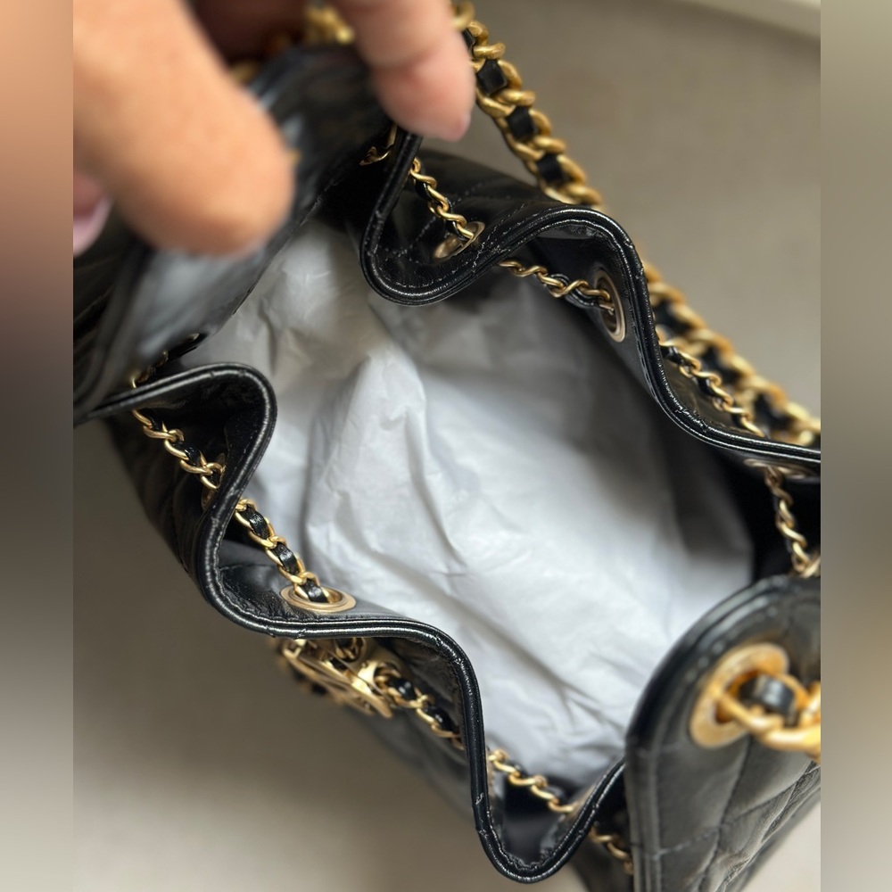 ❌ SOLD ❌ CHANEL 25 HOBO BAG in Black - Picture 7 of 8